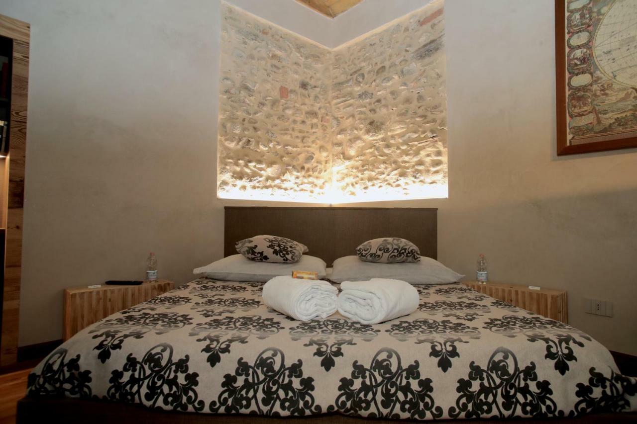 Epicuro Guest House Сомма-Ломбардо Экстерьер фото